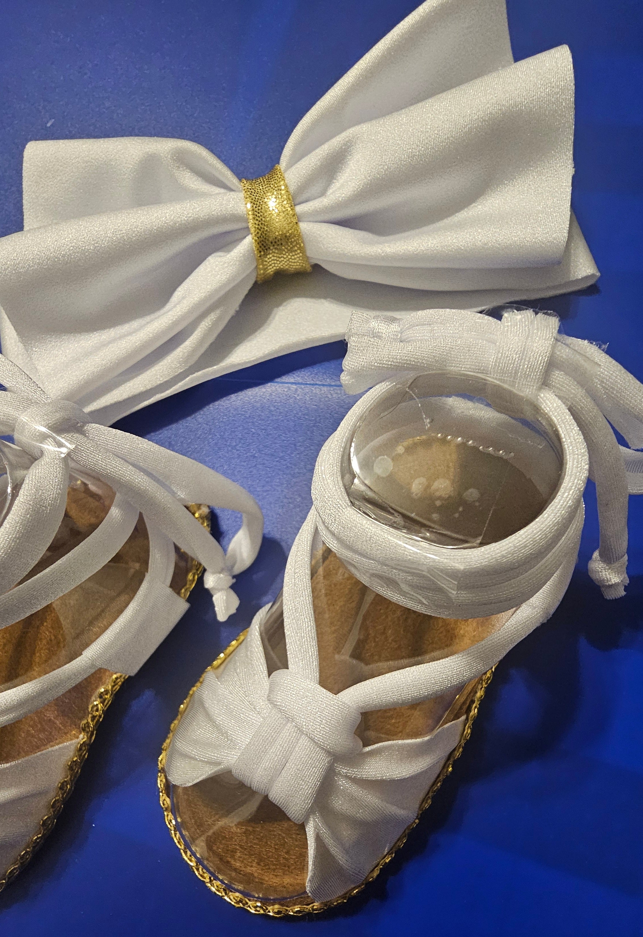 Baby sandals and bow set-White with Gold Trim