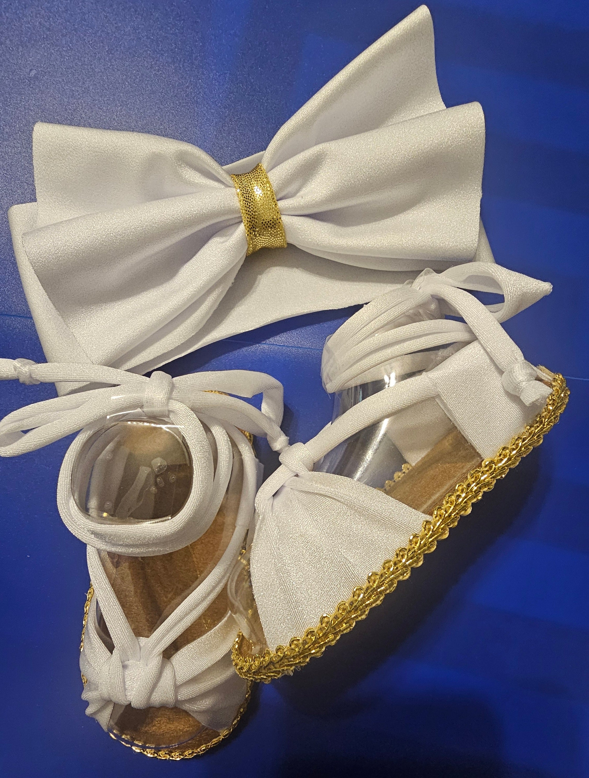 Baby sandals and bow set-White with Gold Trim