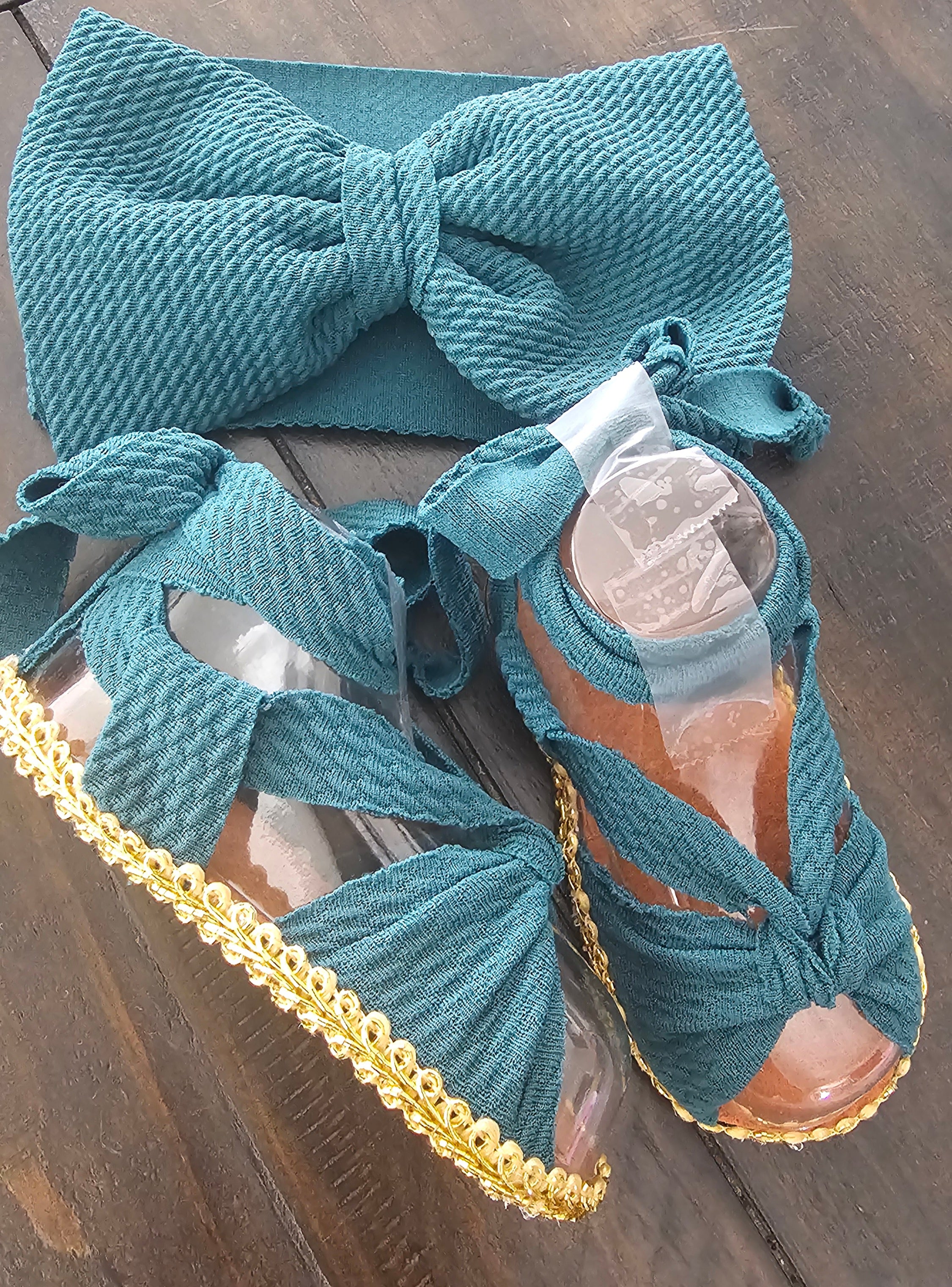 TEAL- Baby sandals and bow set.