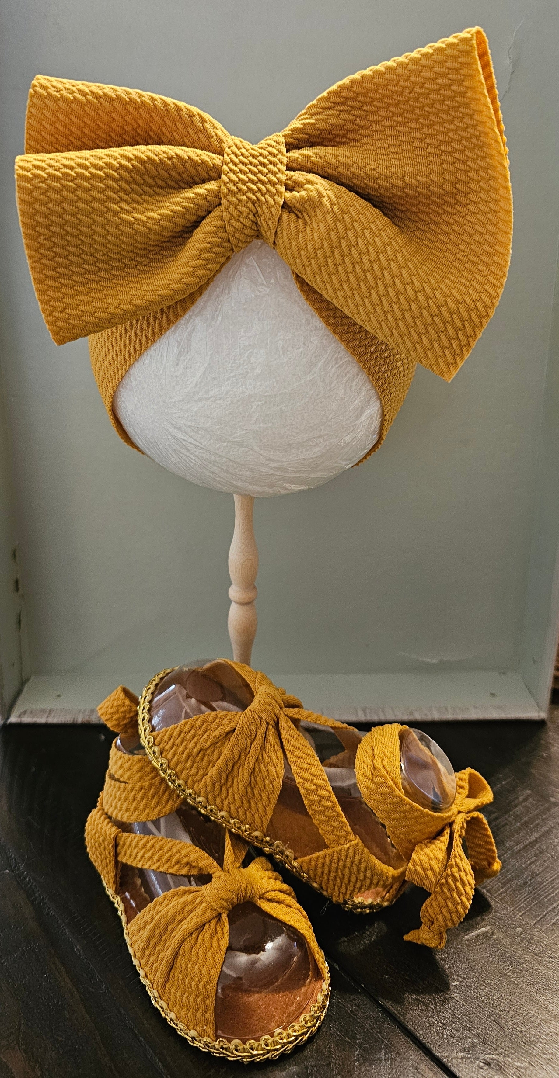 Baby sandals and bow set-MUSTARD