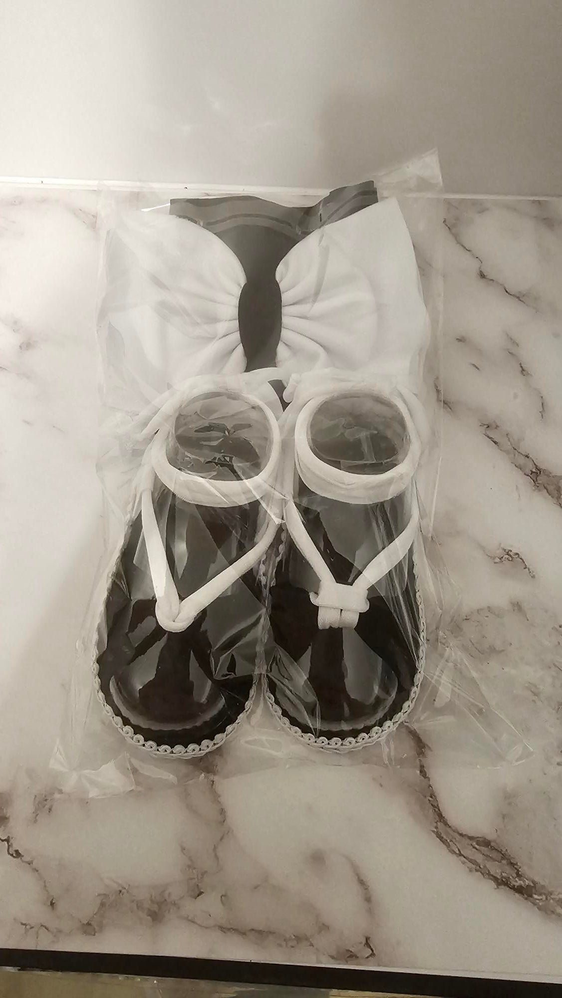 Baby sandals and bow set- White bow with black band/ black and white shoes with black bottom