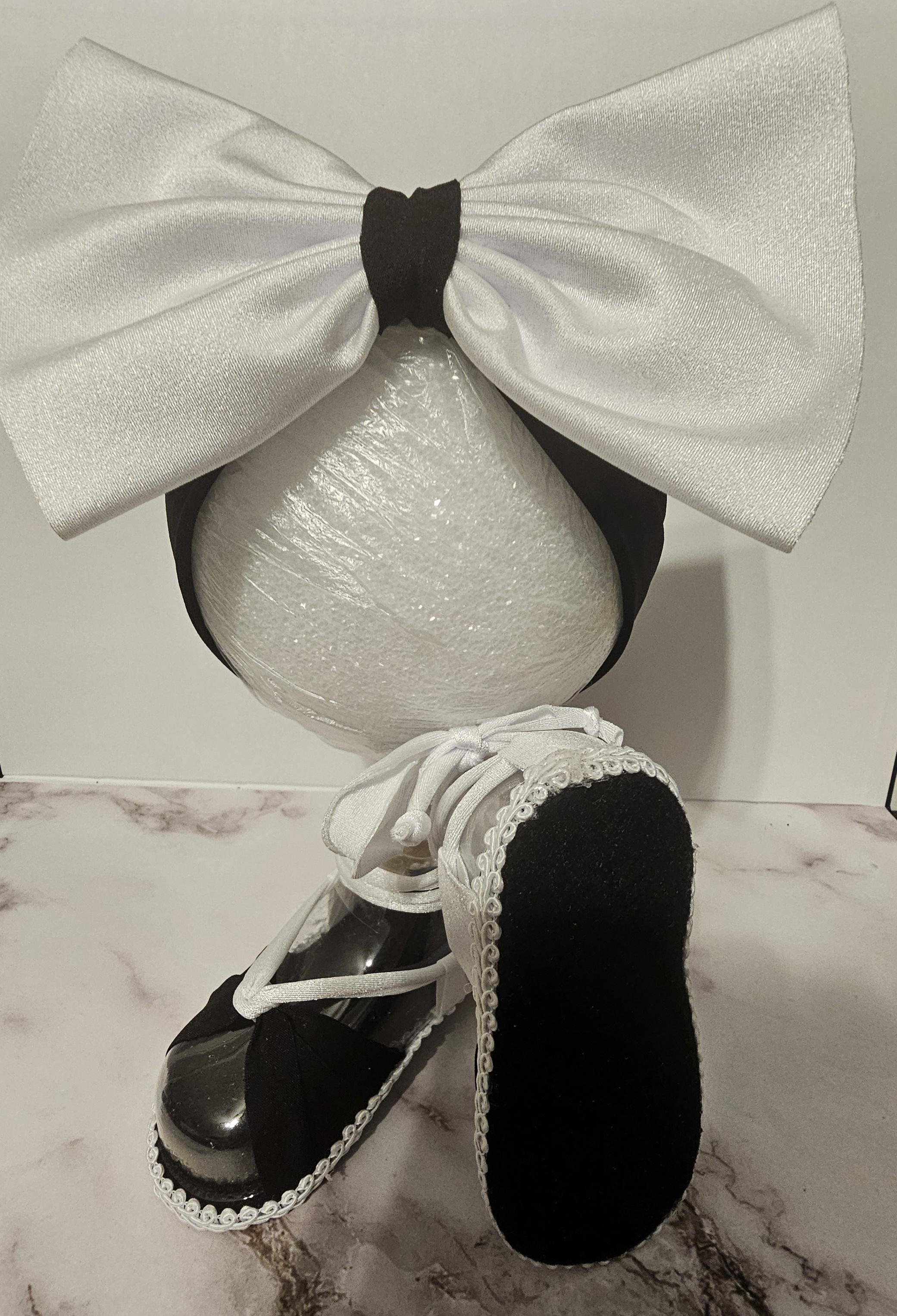 Baby sandals and bow set- White bow with black band/ black and white shoes with black bottom