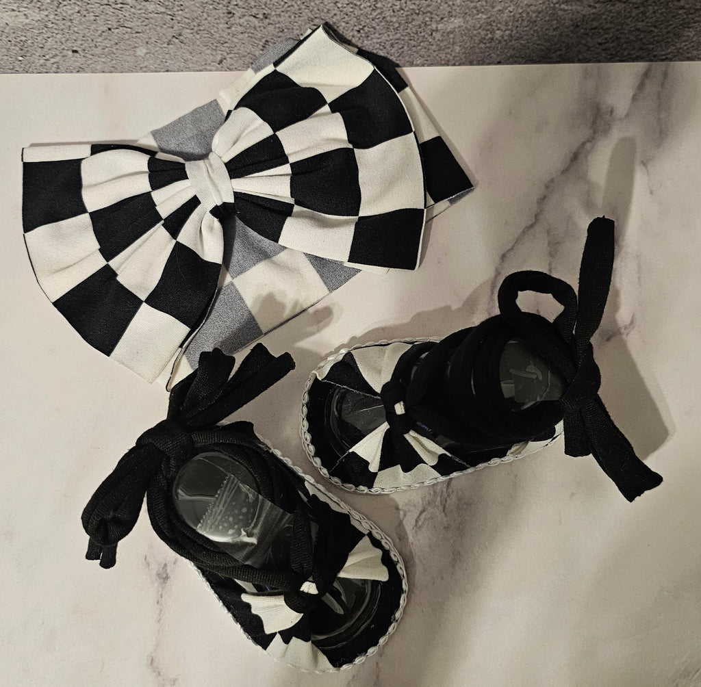 Baby sandals and bow set-BLACK-WHITE- CHECKERED PATTERN
