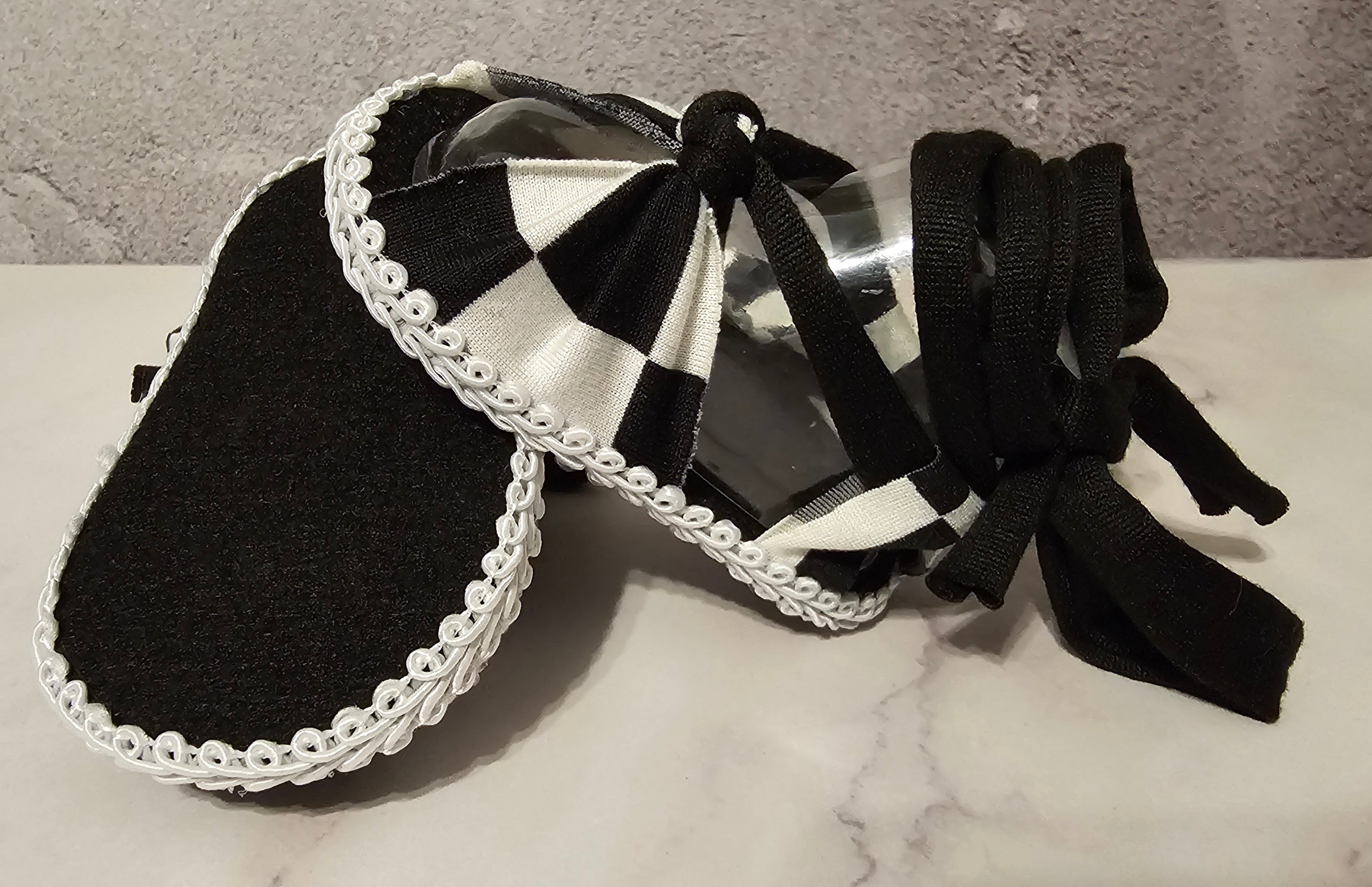 Baby sandals and bow set-BLACK-WHITE- CHECKERED PATTERN